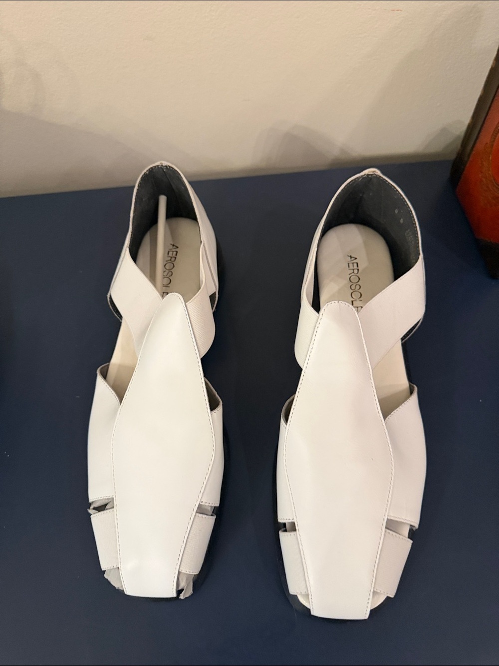 Aerosoles Women's White Leather Slip On Sandals Size 8